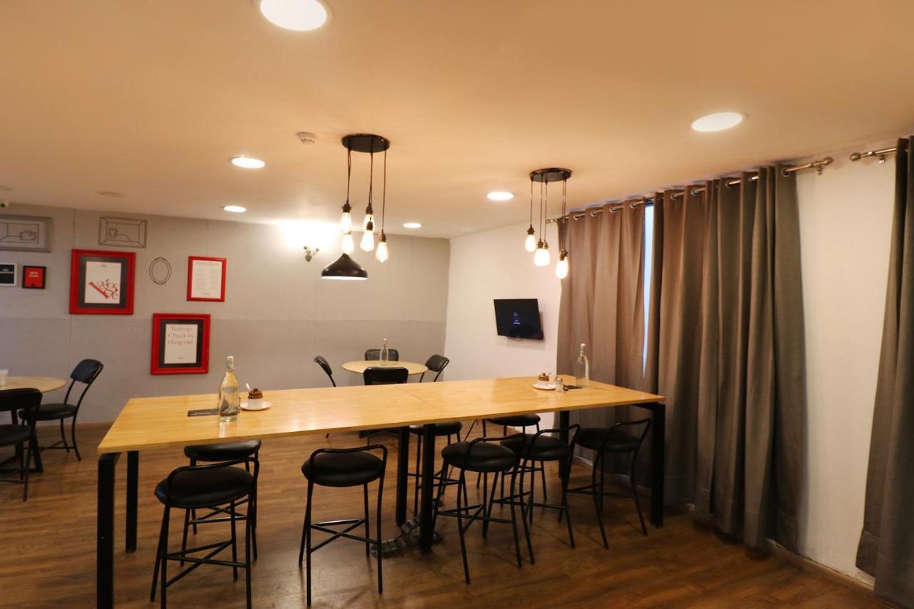 Fabhotel The Glory Gurgaon Esterno foto